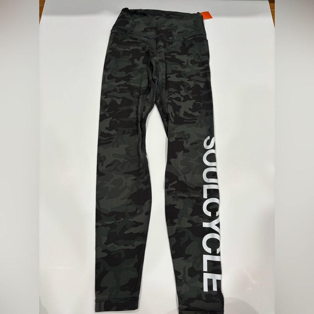 Lululemon Camo High-Waist Leggings Size M Hidden Pocket Athletic Gym Yoga